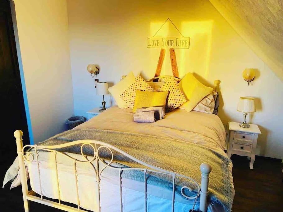 Stunning Barn Conversion Ideal For Large Families Bildeston Buitenkant foto