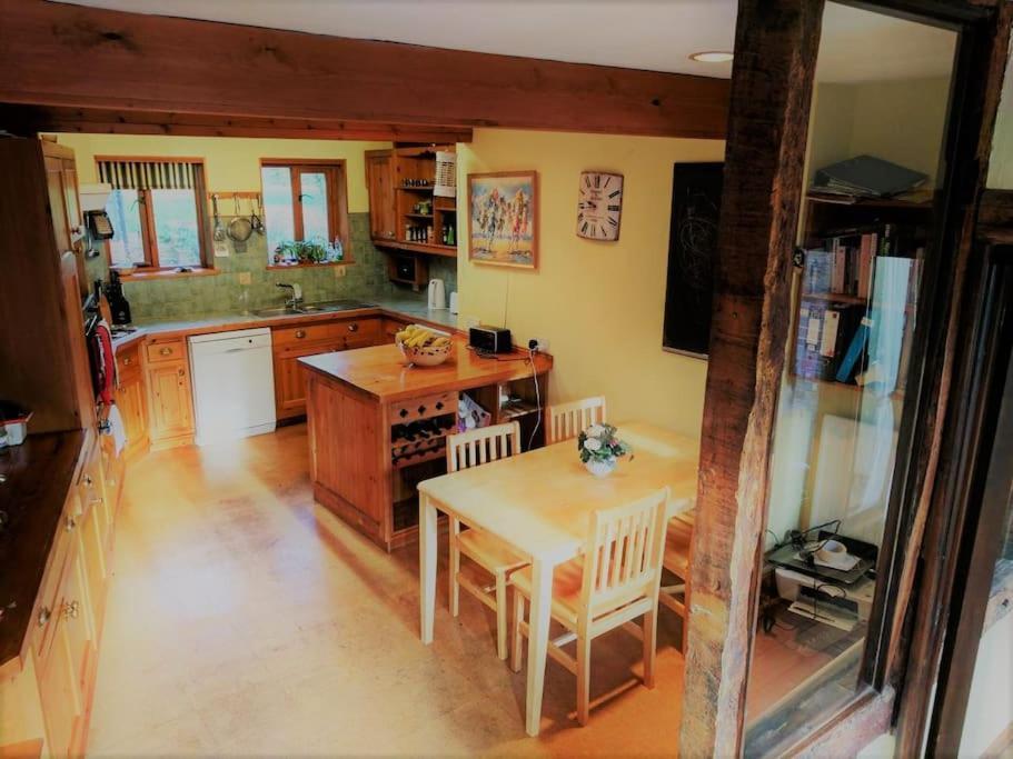 Stunning Barn Conversion Ideal For Large Families Bildeston Buitenkant foto