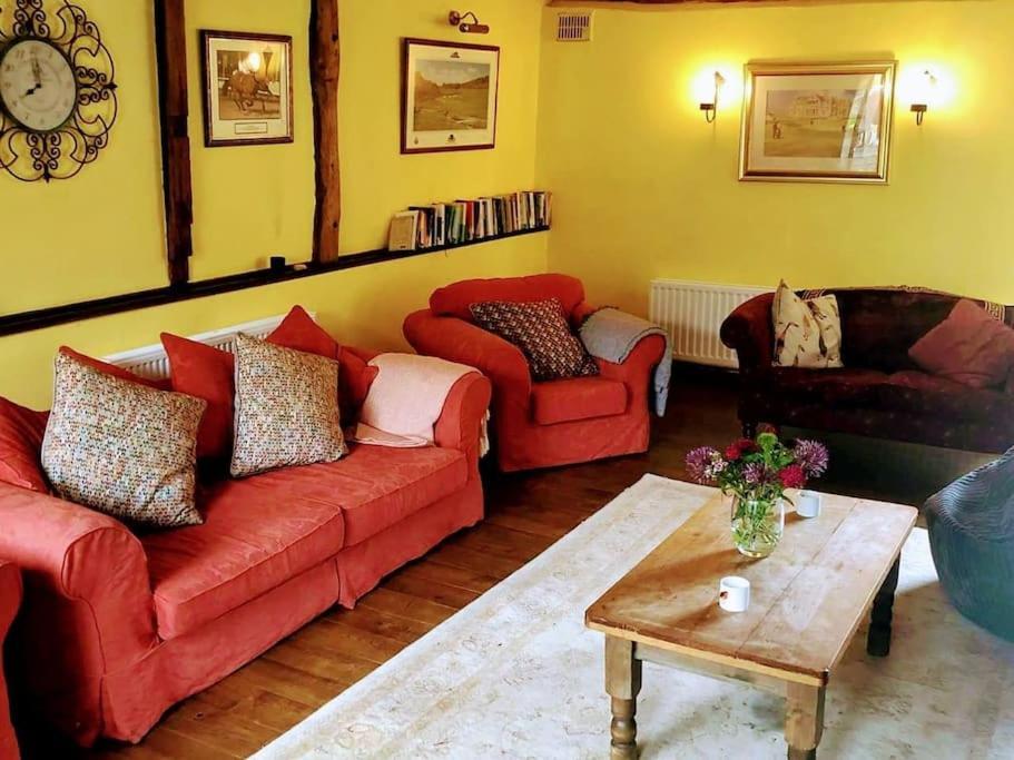 Stunning Barn Conversion Ideal For Large Families Bildeston Buitenkant foto