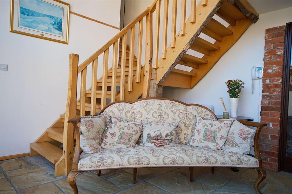 Stunning Barn Conversion Ideal For Large Families Bildeston Buitenkant foto