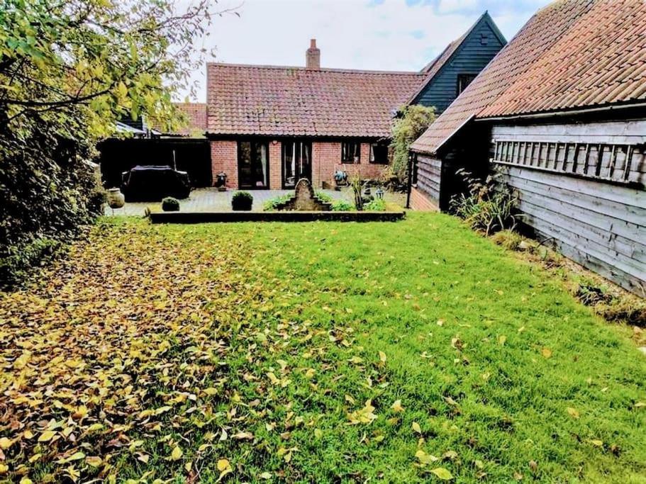 Stunning Barn Conversion Ideal For Large Families Bildeston Buitenkant foto