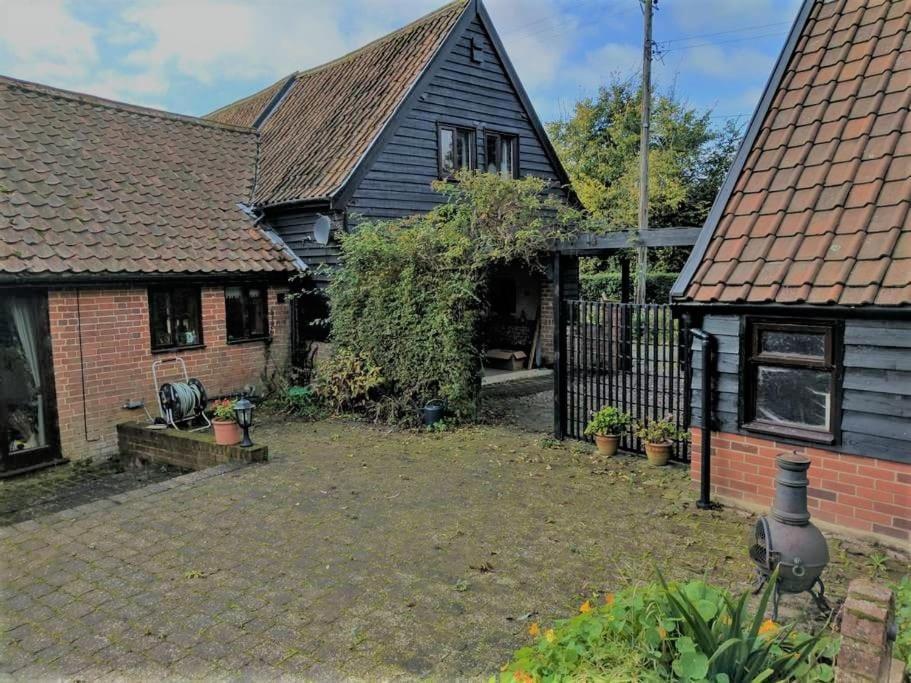 Stunning Barn Conversion Ideal For Large Families Bildeston Buitenkant foto