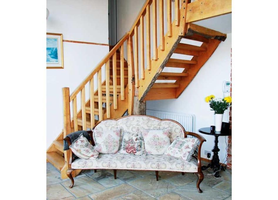 Stunning Barn Conversion Ideal For Large Families Bildeston Buitenkant foto